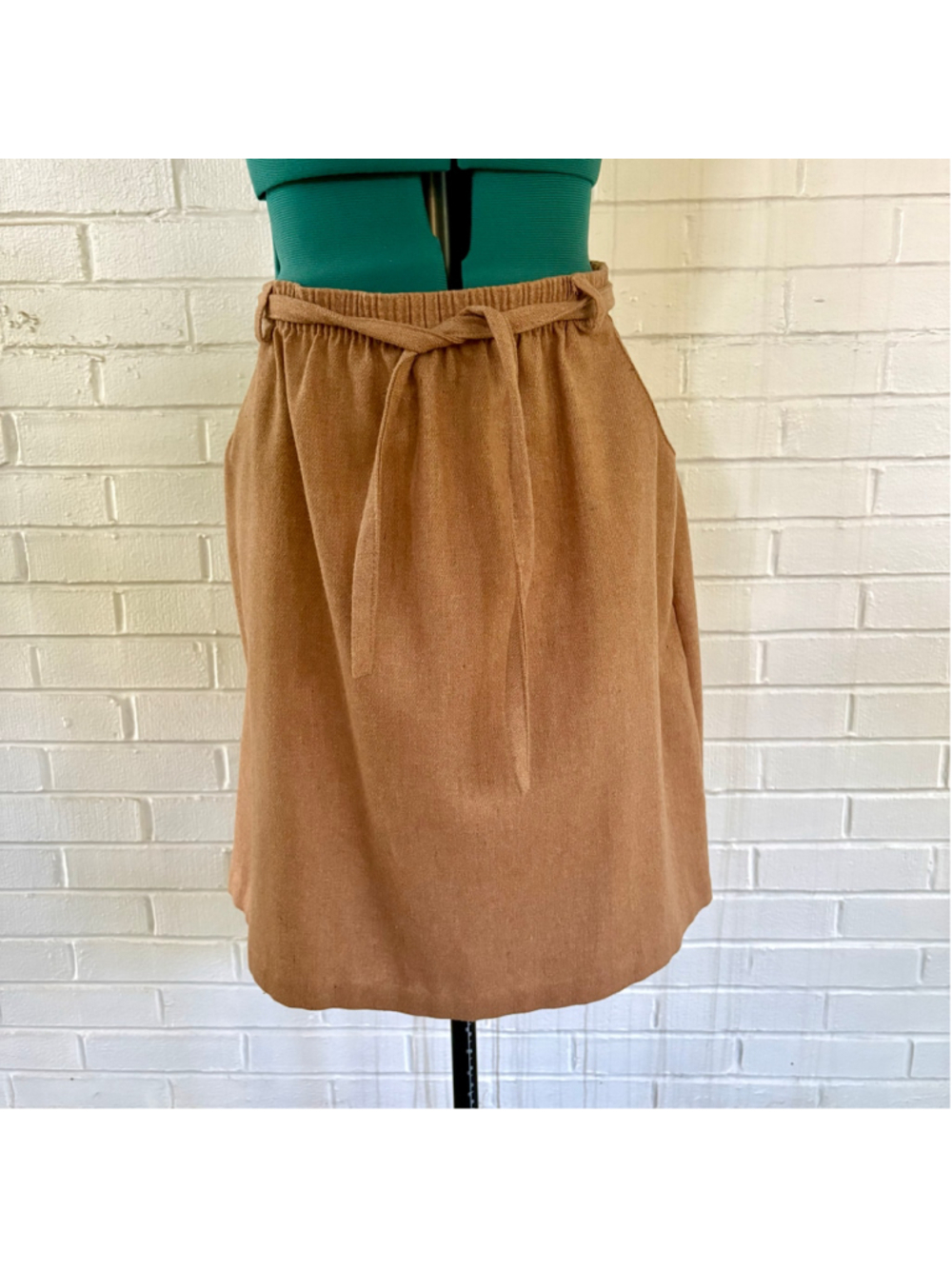 Vintage 70s tan wool/polyester blend mini skirt